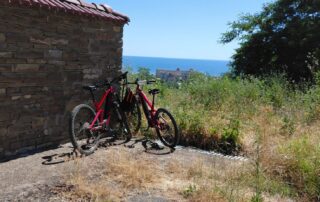 Conway electric mountain bikes parked at the Obzor e-bike tour in Kaleto seaview